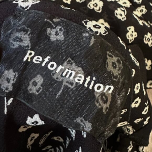 Brand New Reformation Gracie Short Sleeve Floral Crepe Mini Dress - Picture 7 of 15